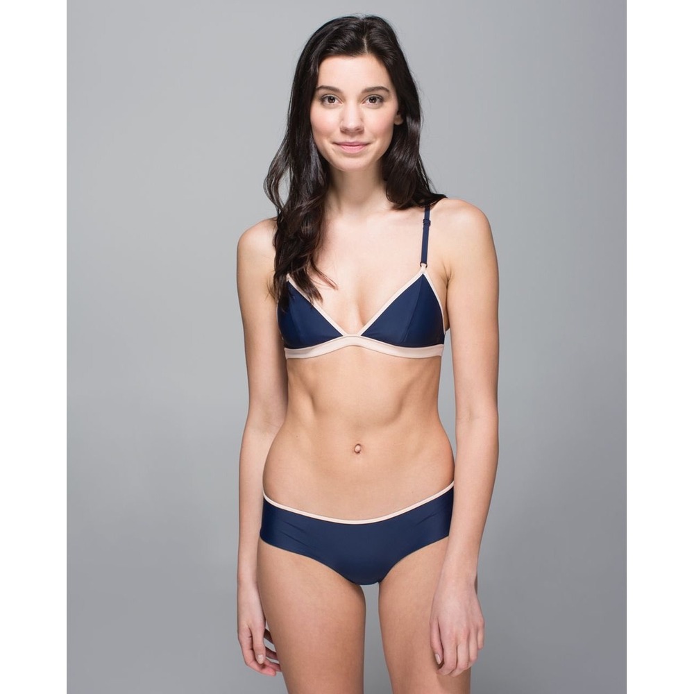 Lululemon Surf To Sand Triangle Top‎ Naval Blue Naked Size 2